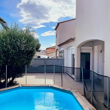 Maeva Avec Piscine Villa *